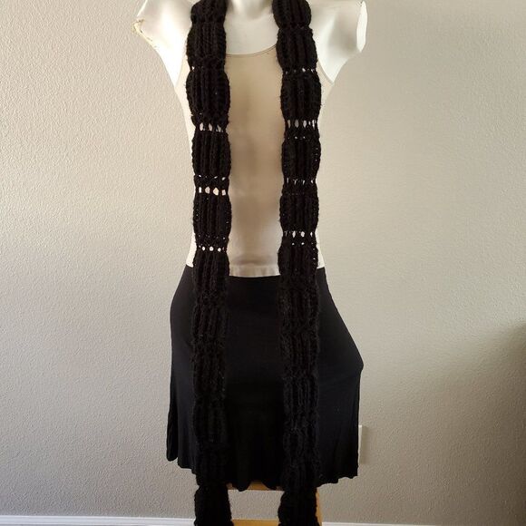 Long Black Chunky Knit Scarf - Picture 3 of 6